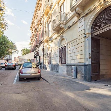 カターニア Palazzobellini Bed & Breakfast エクステリア 写真