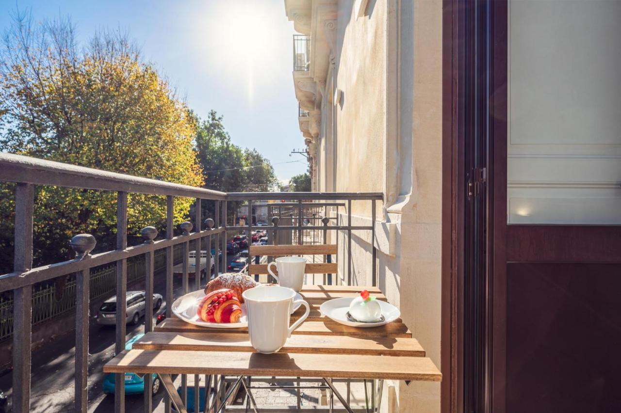 カターニア Palazzobellini Bed & Breakfast エクステリア 写真